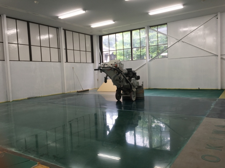 コンクリート床改修用研磨機械「STI社・インパクト社」